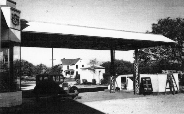 Julius Shulman - Vest Pocket Camera. "Phillips 66 Gas Station." Los Angeles, Ca. 1933