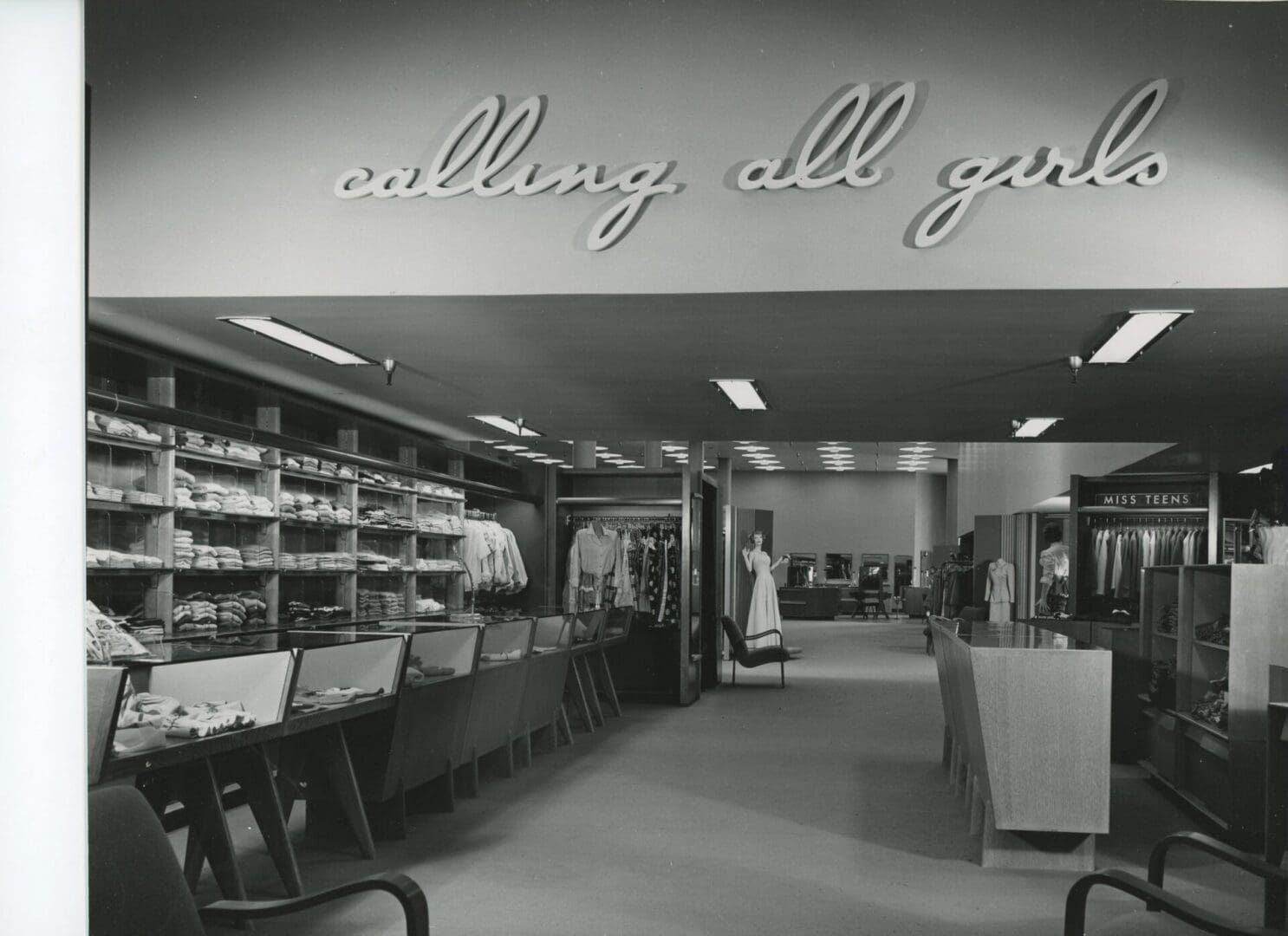 Julius Shulman - 4 Original Vintage Prints. Milliron's Department Store. Los Angeles (Westchester) Ca. Gruen & Krummeck 1949 - Image 4