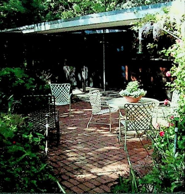 Photoworks Book. "Julius Shulman's Personal Residence. Aiken Weiss. Hollywood Hills, Ca. 2006